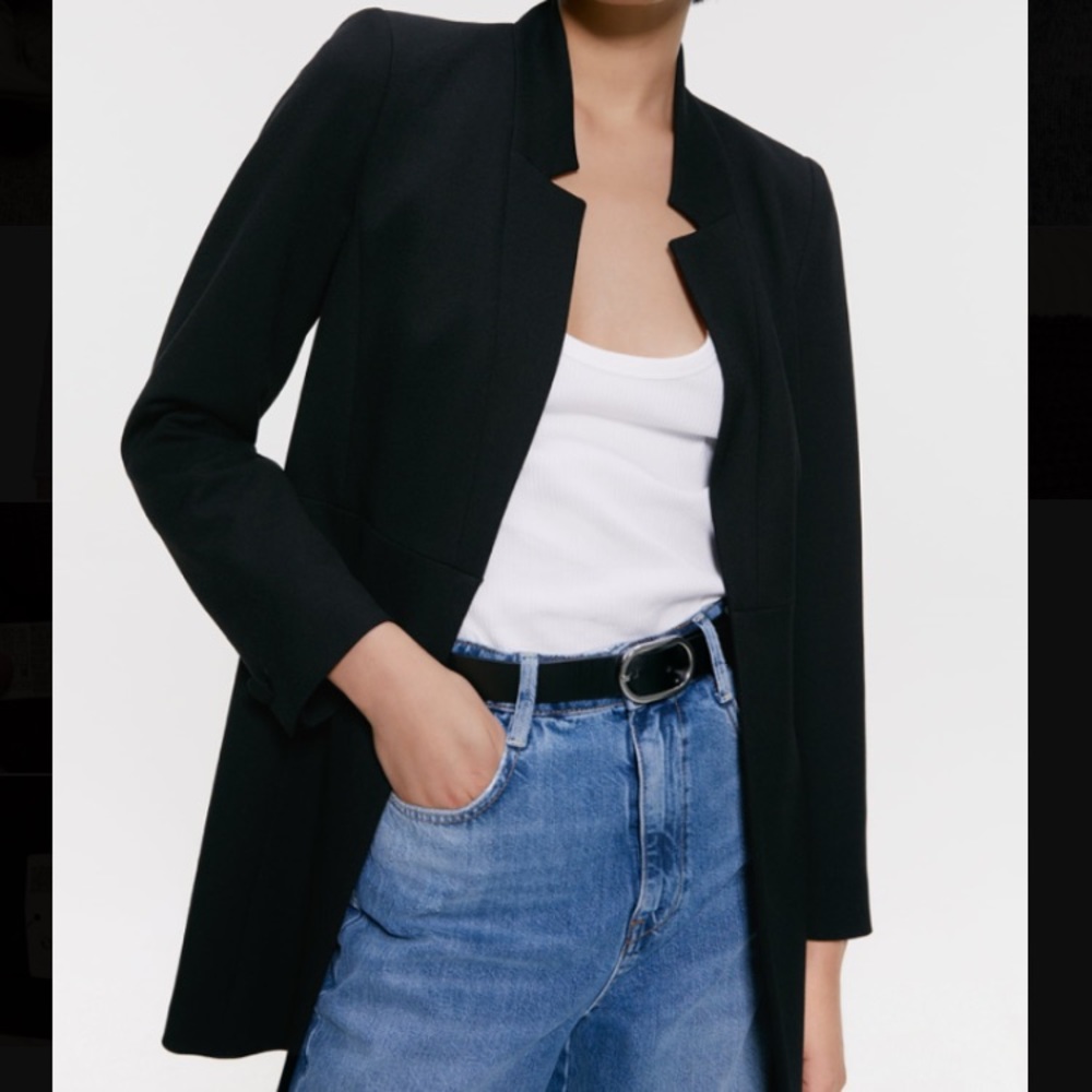 Black inverted lapel blazer jacket